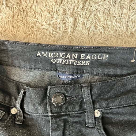 Black American Eagle Super Stretch Shortie Shorts - Picture 4 of 7